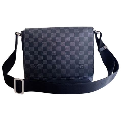 sacoche louis vuitton tunisie|sac bandoulière homme louis vuitton.